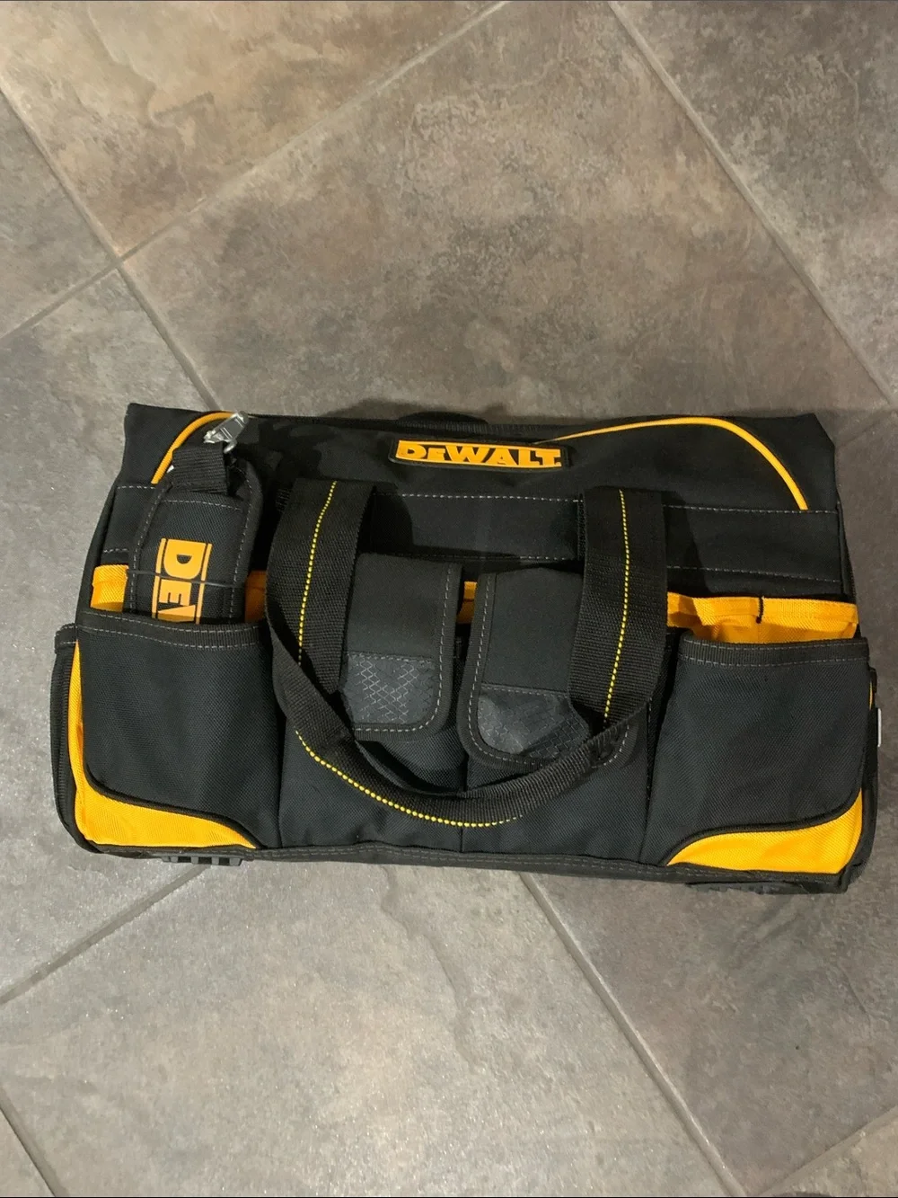 Dewalt Contractor Tool Bag